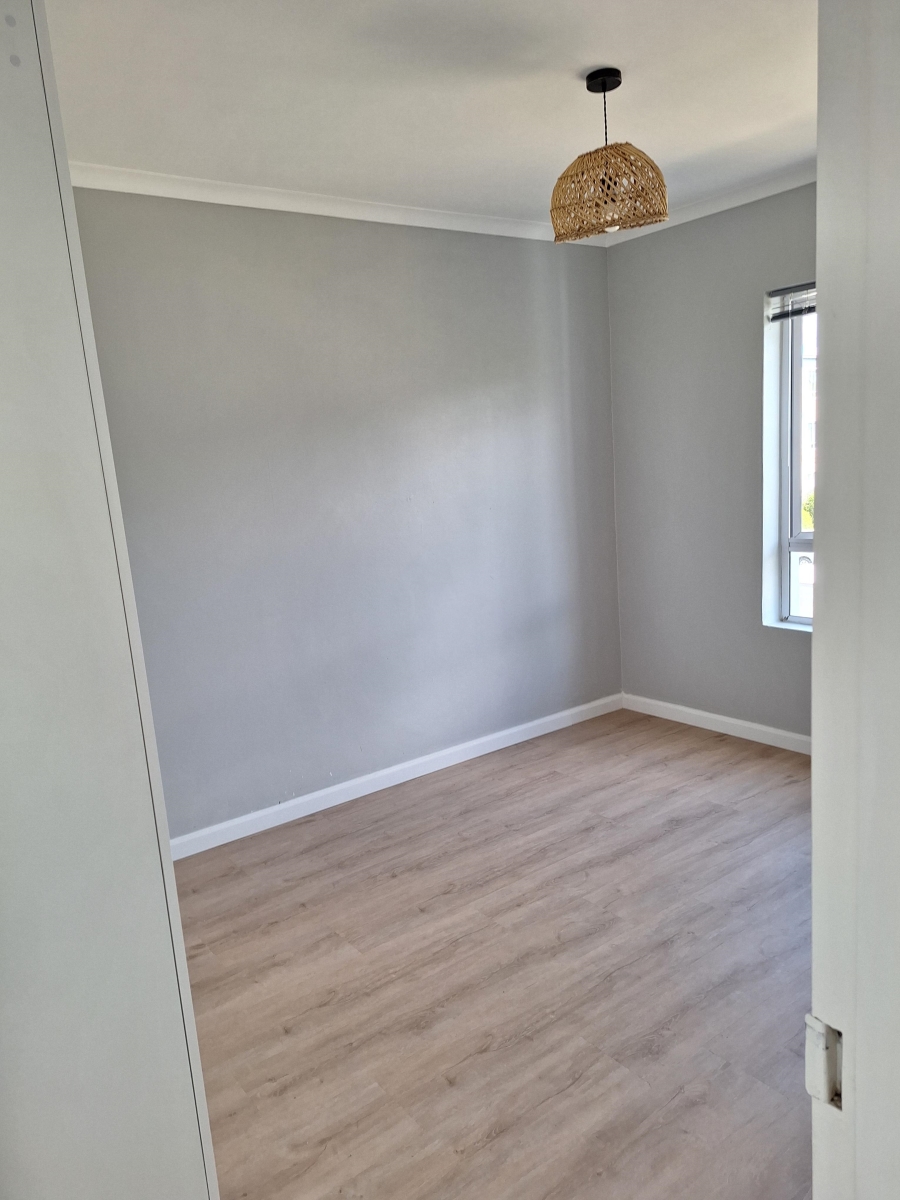 To Let 2 Bedroom Property for Rent in Fish Hoek Western Cape